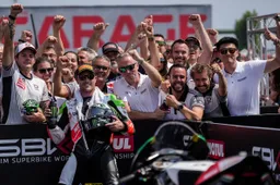 Superbike, Alex Lowes fa il regalo a Bimota "Una bella parte di storia"