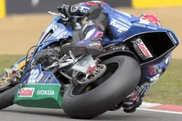 BSB Oulton Park Prove 2: Lowes, Byrne, Brookes in 0"078