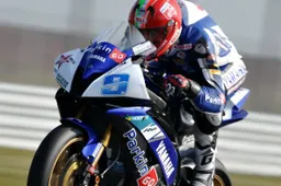 Supersport Donington Gara: bis di Scassa, doppietta Yamaha