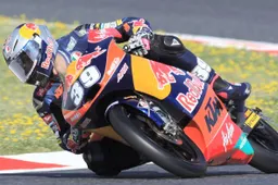 Moto3 Barcellona Gara: vittoria e leadership per Luis Salom