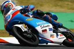 125cc: brutto incidente in moto per Lukas Sembera