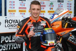 BSB Luke Stapleford con FS-3 Kawasaki a Silverstone