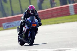 BSB Silverstone: Tarran Mackenzie in pole, Scott Redding 3°