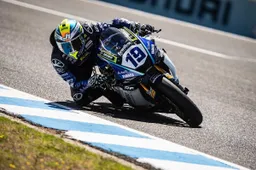 Supersport: Andrea Mantovani all-in, la rimonta evapora nella pioggia