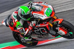 Moto2: Stefano Manzi non correrà a Valencia, Forward ingaggia Lukas Tulovic