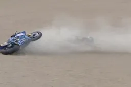 Supersport Most: Manzi butta via gara 1, Masia magia all'ultima curva