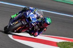 Supersport Magny Cours: Manzi, fortissimamente Manzi: che vittoria!