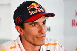 MotoGP, il chirurgo che ha operato Marc Marquez: "Frattura di Bennett"