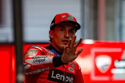 MotoGP, Ezpeleta: "Rossi o Marquez? Non facciamo altro casino"