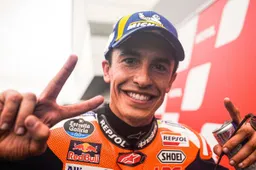 MotoGP, Marc Marquez commuove Puig: lacrime di gioia nel box HRC
