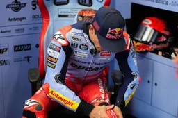 MotoGP, Oscar Haro: "Marquez in difficoltà per problemi personali"