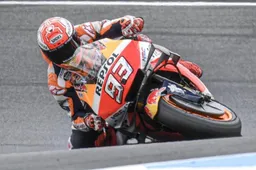 VIDEO Spettacolare salvataggio di Marc Márquez: 70,8° di inclinazione!