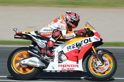 MotoGP Valencia Prove Libere 3: Marquez con scivolata