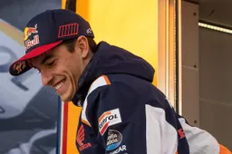 MotoGP, Marquez non pensa al contratto: "Voglio vincere con Honda"