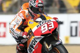 MotoGP Le Mans Qualifiche: Marquez in pole per 0"030 su Lorenzo, Dovizioso in prima fila con la Ducati