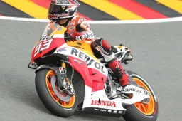 MotoGP Sachsenring Qualifiche: pole Marquez, Rossi in prima fila