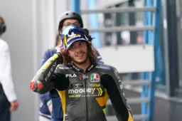 MotoGP, Bezzecchi da favola: Valentino Rossi invia un messaggio