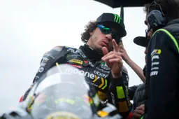 MotoGP, Bezzecchi al centro del mercato: Ducati valuta ogni ipotesi