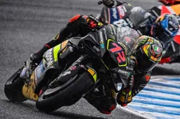 MotoGP, Marco Bezzecchi operato: clavicola fratturata, addio Mondiale