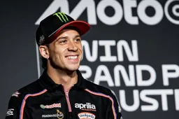 MotoGP, sfida Bezzecchi-Bagnaia: Aprilia fissa gli obiettivi