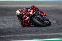 MotoGP, Bezzecchi c'è: a Buriram sfida un grande nemico di Aprilia