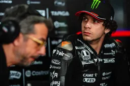 MotoGP, Bezzecchi capitano Aprilia nei test. E Michelin respinge le "accuse"