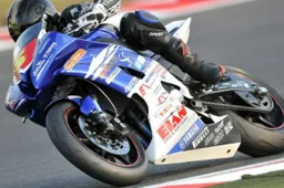 Superstock 600 Magny Cours Qualifiche: primo Bussolotti