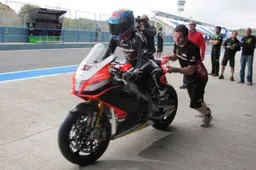 Superbike: ecco Marco Melandri in sella alla Aprilia RSV4