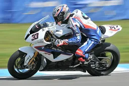 Superbike Donington Gara 1: Melandri porta la BMW alla 1° vittoria