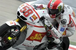 MotoGP Barcellona Warm Up: Simoncelli davanti a Rossi