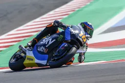 Moto2, Misano: Trionfo Marini, tripletta tricolore con Bezzecchi e Bastianini