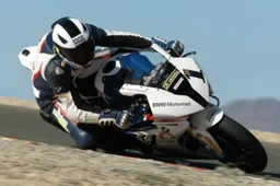 SUPERBIKE*IDM: Test privati per le squadre Pirelli ad Almeria