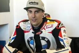 Markus Reiterberger con la BMW ufficiale alla 8 ore di Sepang