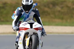 SUPERBIKE*IDM: Markus Reiterberger tra Mondiale e IDM con alpha Technik