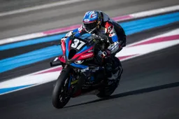 Pole e record per BMW Motorrad al Bol d'Or 2023