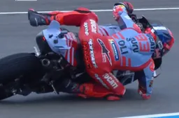 MotoGP Jerez: super Marc Marquez, pole position con spettacolo