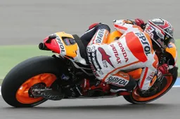 MotoGP: frattura al mignolo della mano destra per Marquez