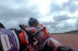 MotoGP Indonesia: Martin che errore! Bagnaia si esalta