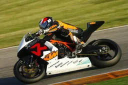 IDM Superbike: KTM passa da Pirelli a Dunlop per il 2010
