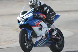 AMA Superbike: in sella alla Yoshimura Suzuki di Cardenas