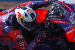 MotoGP Silverstone, Prove 2: Jorge Martin omaggia Angel Nieto