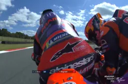 MotoGP Assen: Bagnaia che show! Nervi tesi Martin-Miller