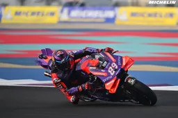 MotoGP Qatar: Martin pole da record, Bagnaia e Marquez in 2^ fila