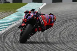MotoGP Sepang, Sprint: disastro Bagnaia, Martin match point Mondiale