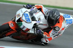 Supersport: lotta in casa per Massimo Roccoli a Portimao