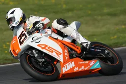 IDM Superbike: Matej Smrz passa a Yamaha Motor Deutschland