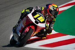 Moto3: Matteo Bertelle operato, il 2022 è finito. Debutta Nicola Carraro