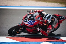 Mattia Casadei subito veloce in Supersport, il vertice si avvicina