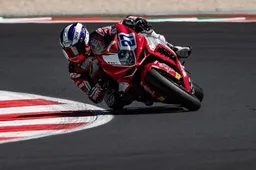 Supersport: A Donington c'è Mattia Casadei, Tuuli ancora fermo