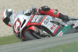Mattia Pasini OK, in pista dopo l'incidente in corsia box